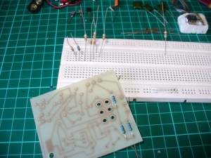 Silicon Chip transistor beta tester resistors lined up